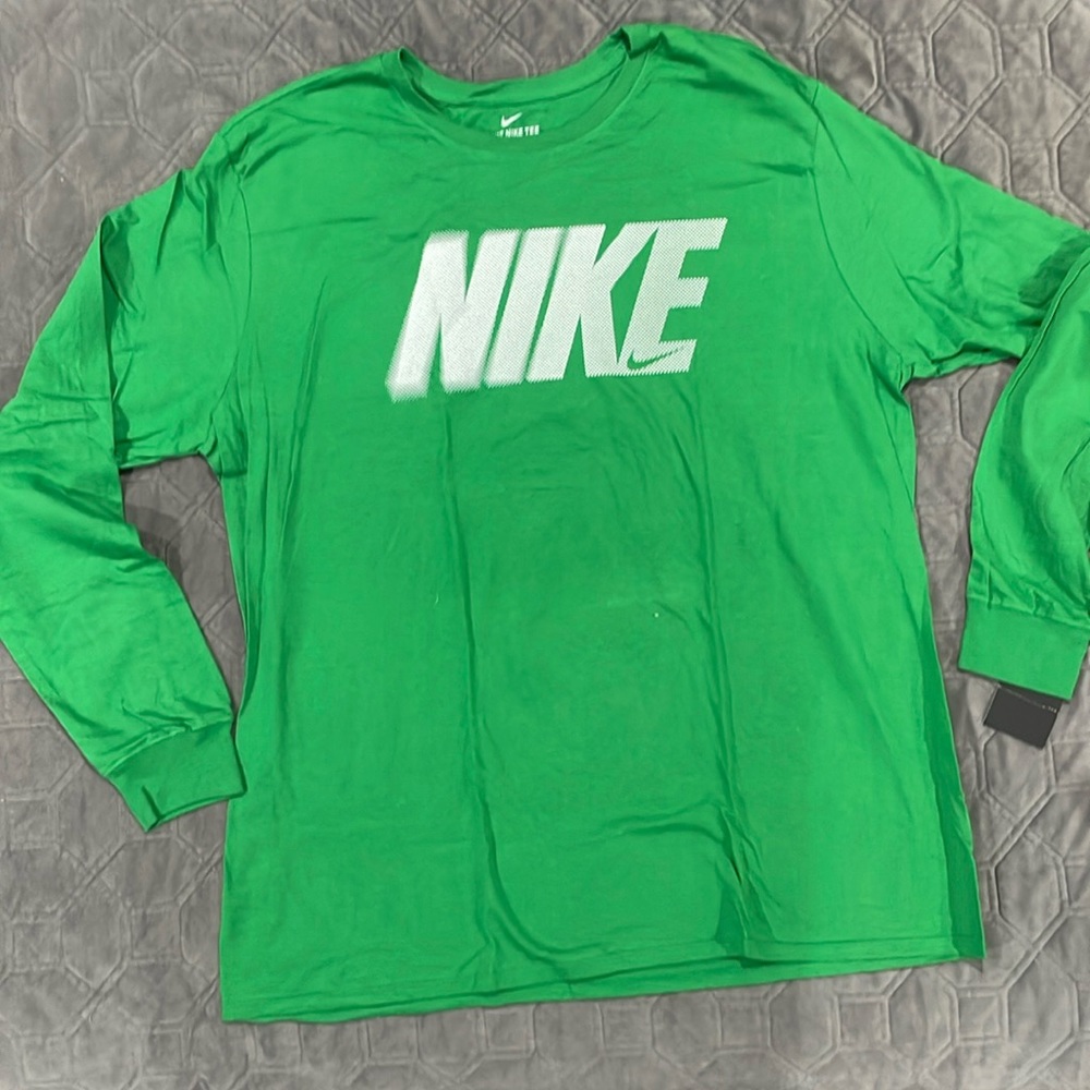 Nike T Shirt